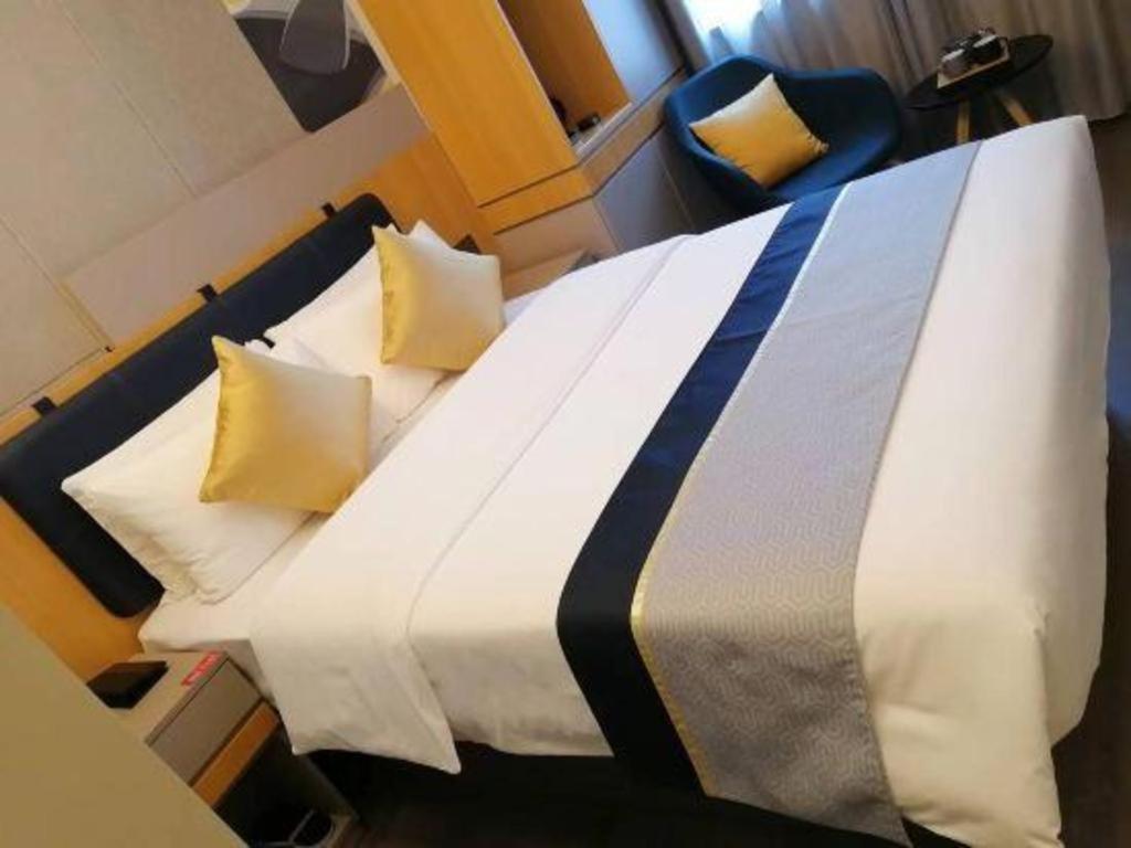 Home Inn Kunming Baita Road Куньмин Экстерьер фото