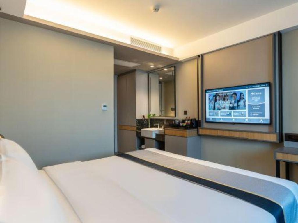 Home Inn Kunming Baita Road Куньмин Экстерьер фото