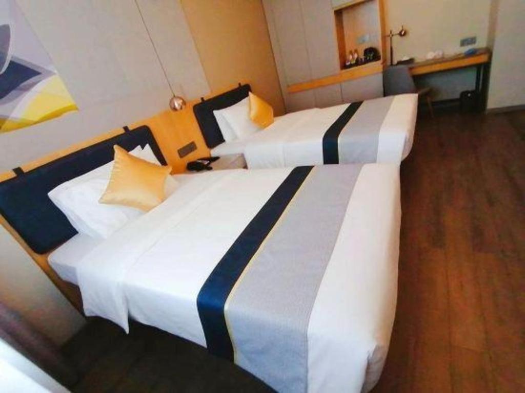 Home Inn Kunming Baita Road Куньмин Экстерьер фото