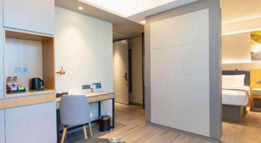 Home Inn Kunming Baita Road Куньмин Экстерьер фото