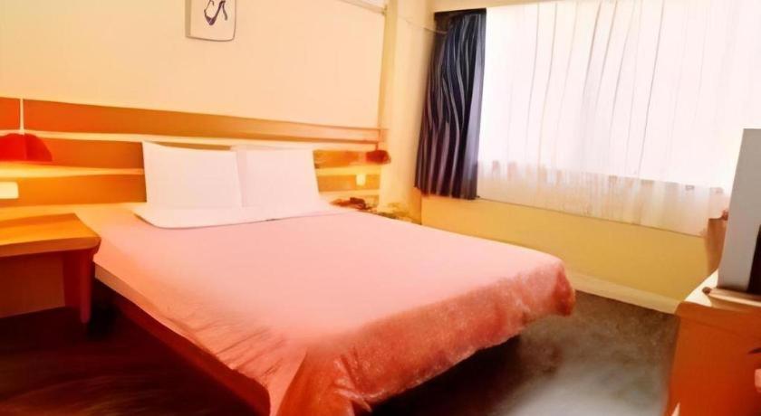 Home Inn Kunming Baita Road Куньмин Экстерьер фото